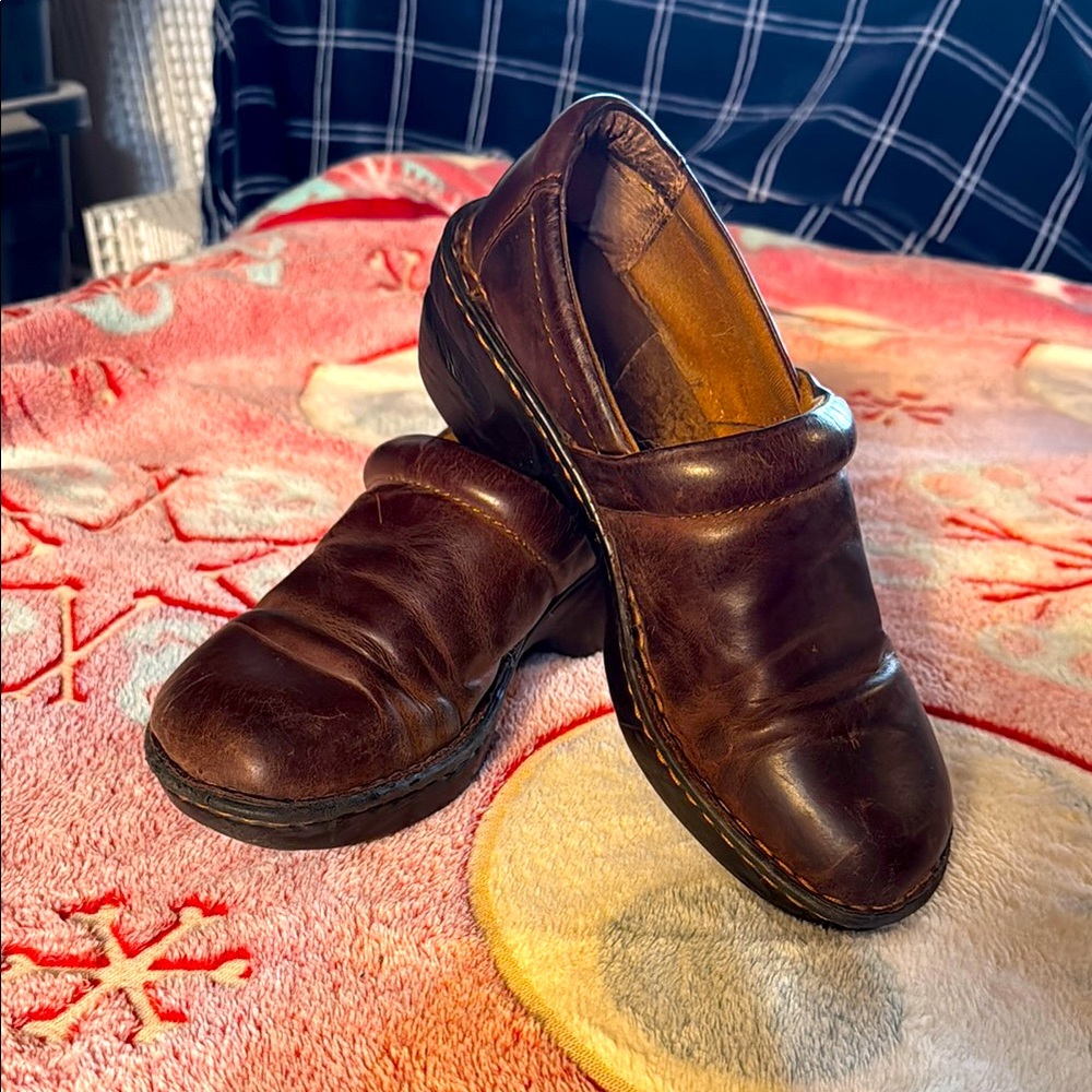 Women's Brown Leather Shoes size 9